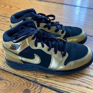 Jordan Kids Sneakers Black and Gold